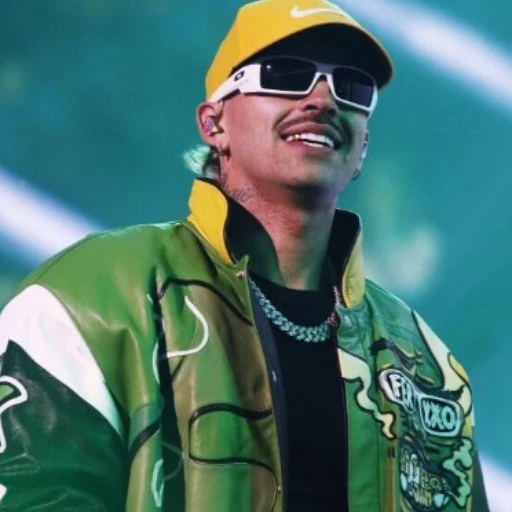 Feid explora la dualidad de su carrera en el EP “FEID VS FERXXO”