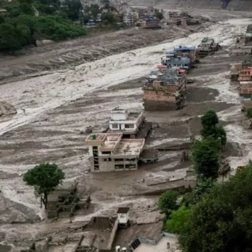 Recuperan 95 cadáveres tras la riada en Nepal y 484 turistas siguen sin contacto