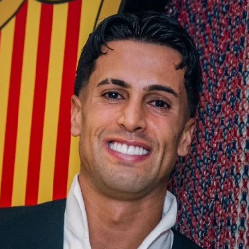 El Barça hace oficial el fichaje de Cancelo hasta 2029