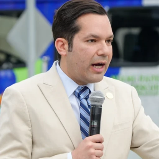 Vicealcalde del Doral Rafael Pineyro profundizó sobre el impacto del ICE para los venezolanos